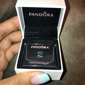 pandora v